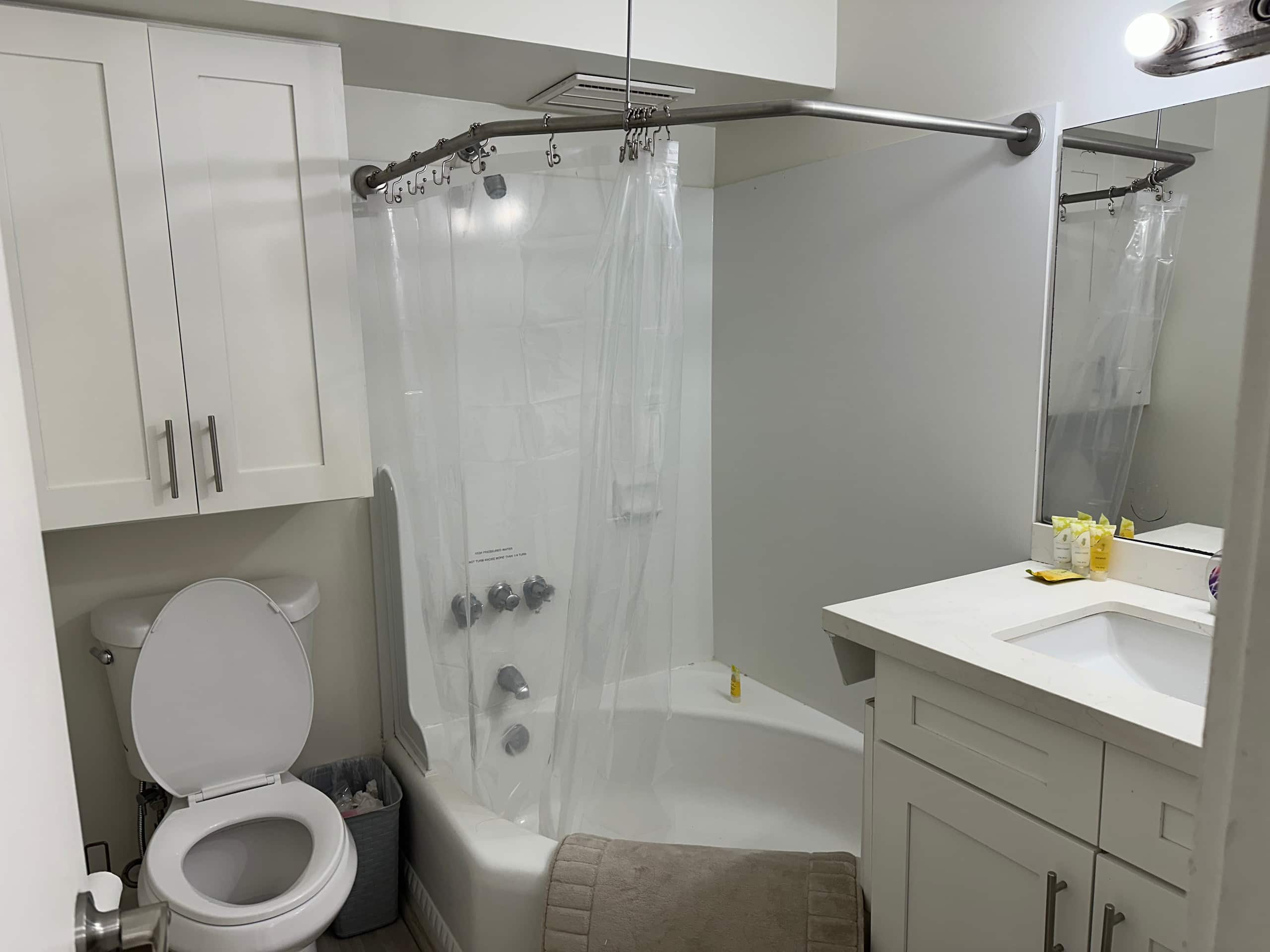1 BR Apt In Waikiki with Canal & Mountain View - Image 17