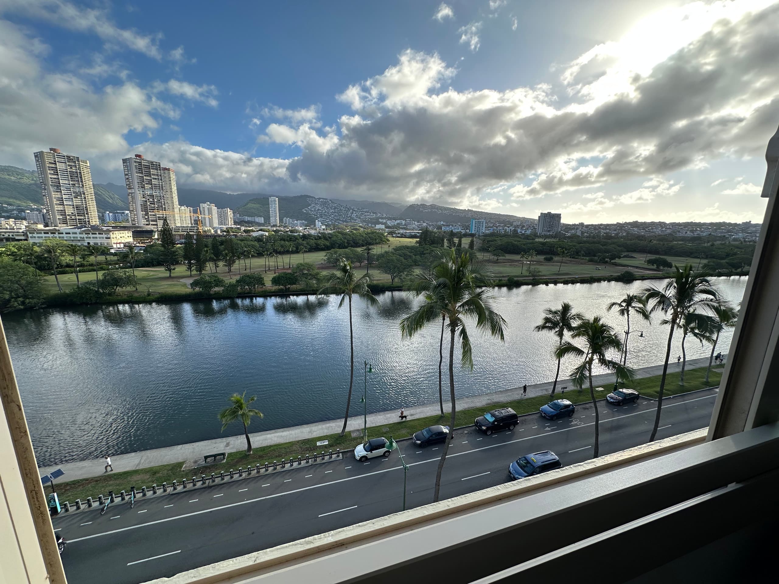 1 BR Apt In Waikiki with Canal & Mountain View - Image 27