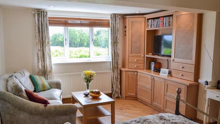 Norfolk Cottage - Beach Five Minute Drive - Sauna - Mundesley