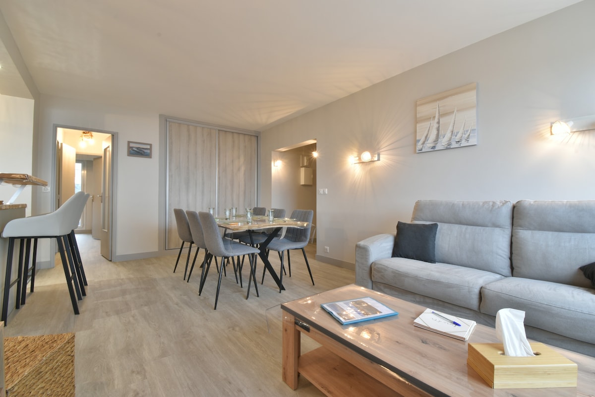 Successful Airbnb property: Sea view apartment in Fécamp in Fécamp