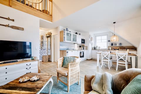 Ostseeblau timeless & modern maisonette apartment