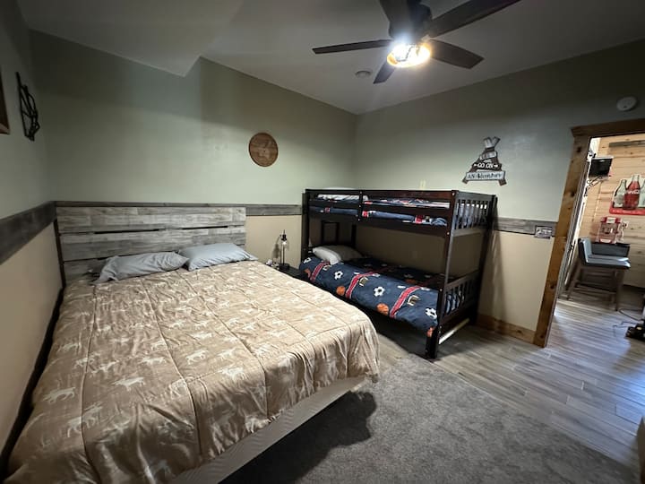 Lower Level- Fourth Bedroom (Kids room)