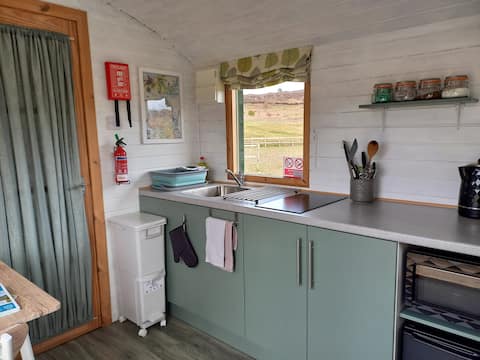 Popular Airbnb listing: Cosy shepherds hut renovation now complete in Snizort