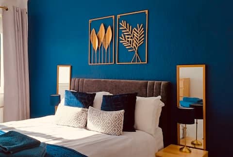 Beachcomber Multiple Pet Friendly Seafront Cottage