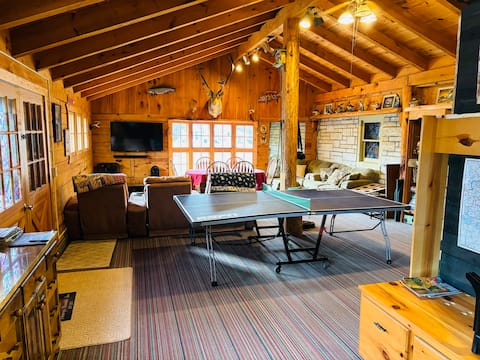 Cabin On The Worlds Largest Chain Of Lakes