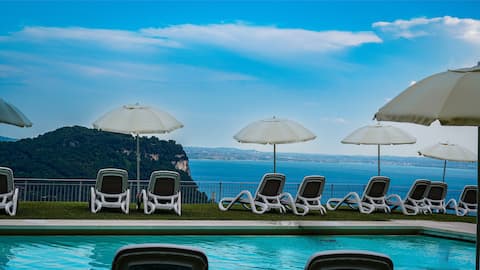 Apartment 1 Annachiara with amazing lake view