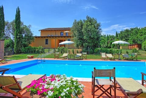 Nicola - Vacation villa rental with private pool i