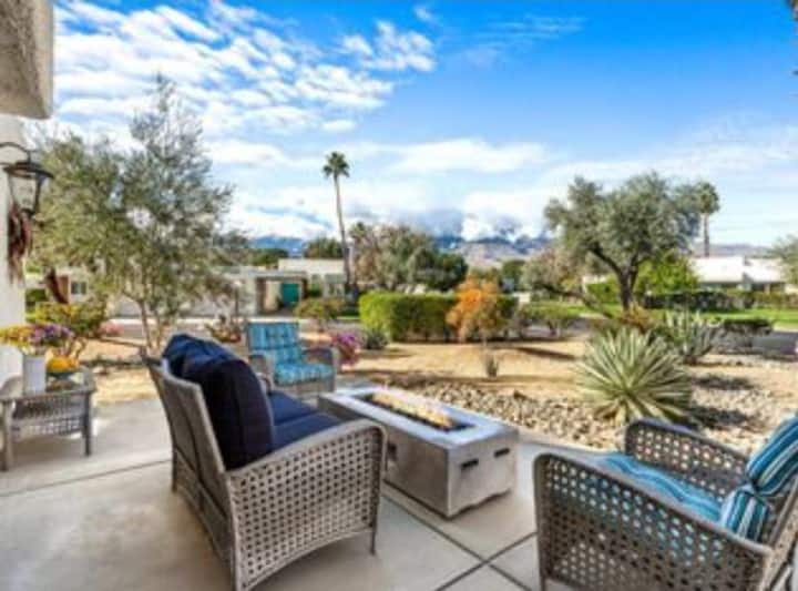Palm Springs Awesome Views! Pools, Pball & Tennis! - Palm Springs, CA