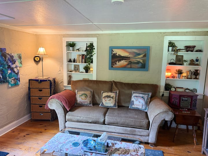 Charming Fishing  Cabin W/ Lake View Near Stonemtn - Stone Mountain, GA