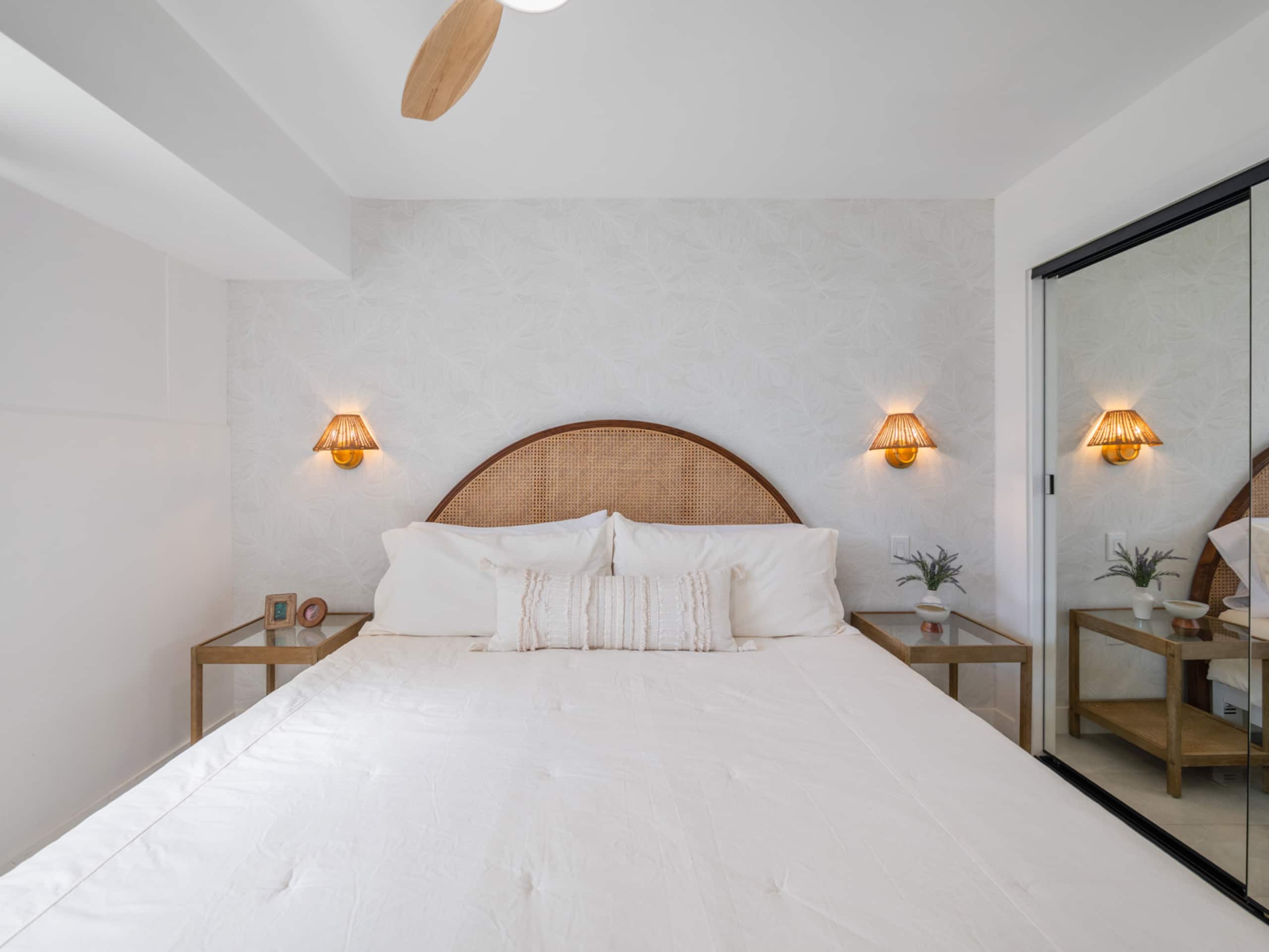 Condo in Honolulu · ★4.9 · 3 bedrooms · 4 beds · 2 private baths - Image 28