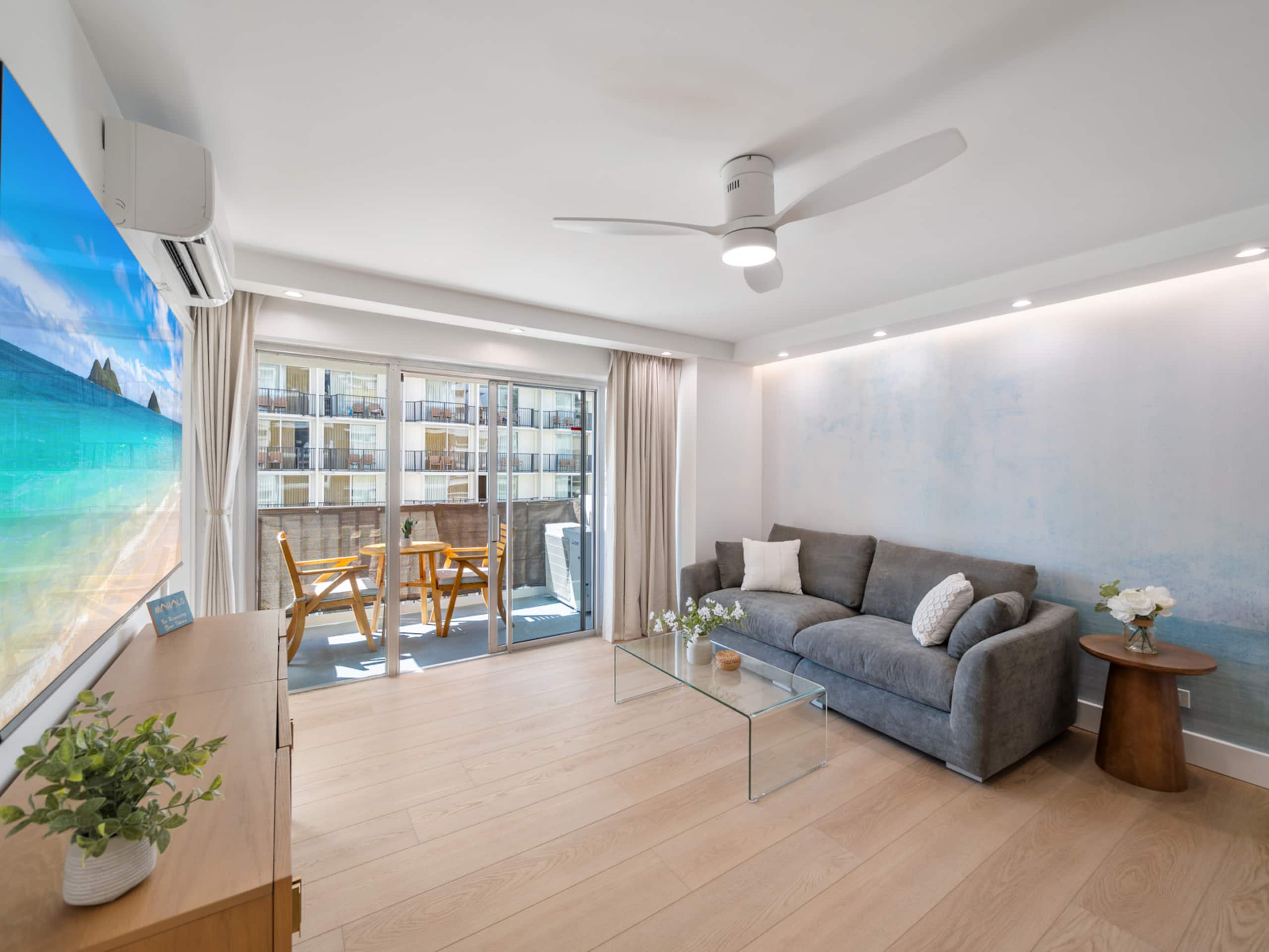 Condo in Honolulu · ★4.9 · 3 bedrooms · 4 beds · 2 private baths - Image 5