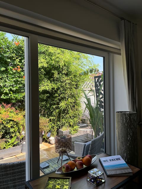 Successful Airbnb property: Secret Gem Garden Flat with Private Luxury Hot Tub in Holdenhurst Village
