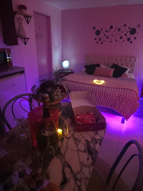 Romantic weekend with hot tub in the heart of nature