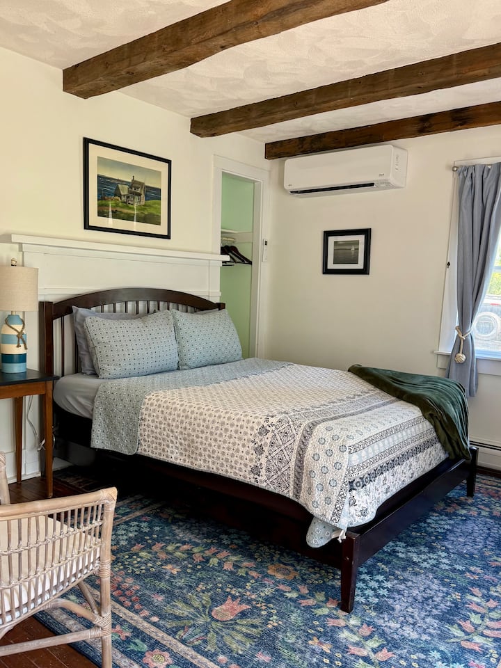 Inn Room At Lewis Cottages - Lamoine State Park, Lamoine