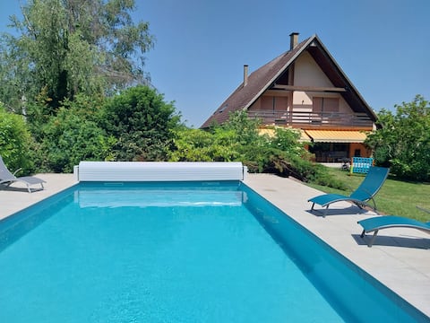 Cottage with pool