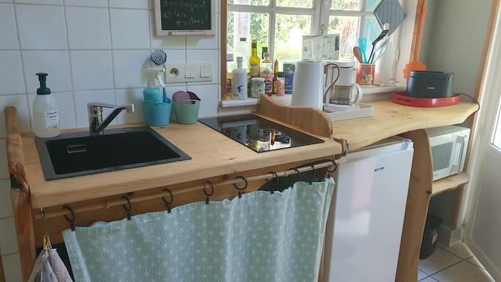 La Petite Maisonnette Vintage En Bord De Rivière - Montmorillon