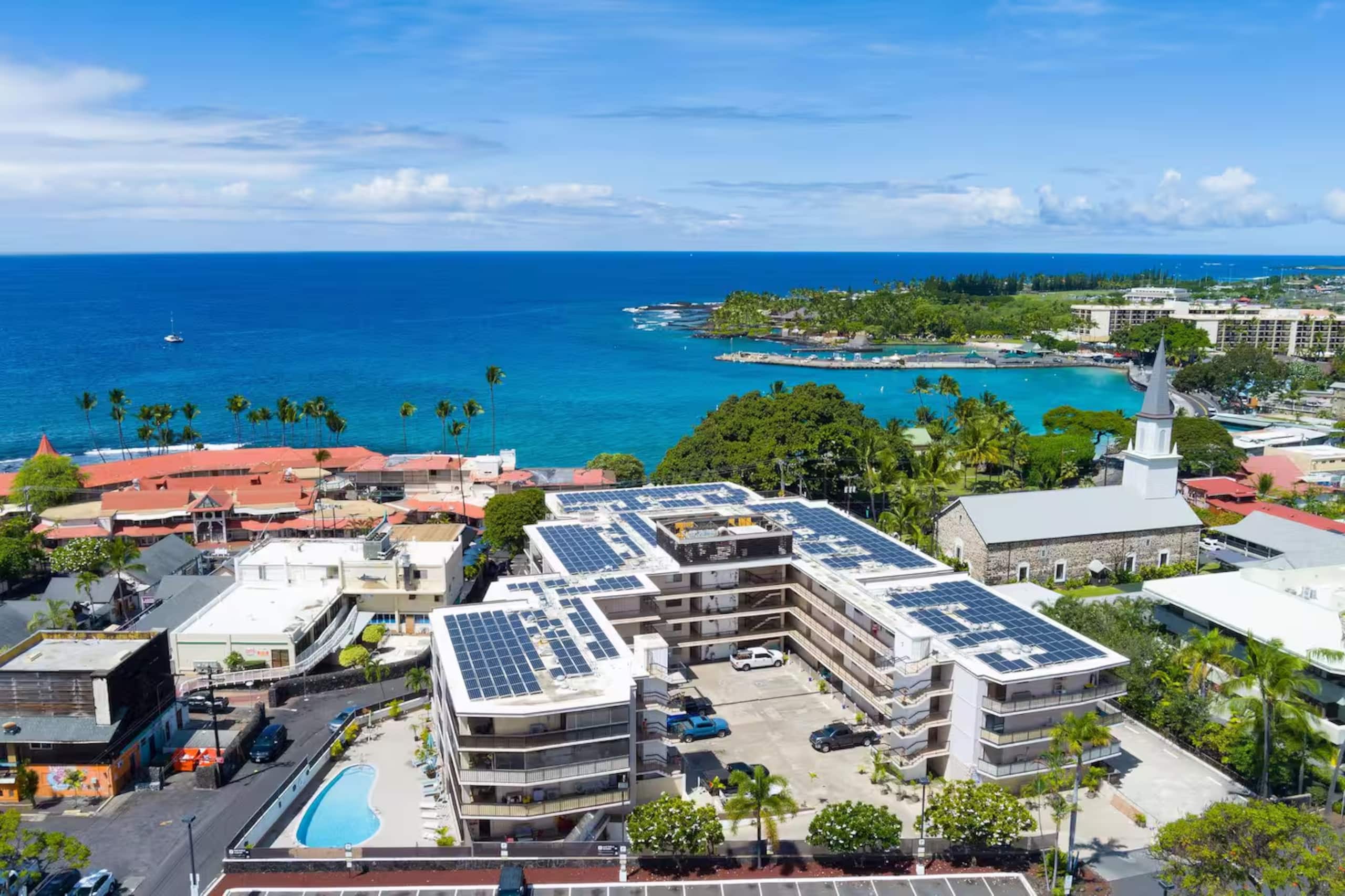Condo in Kailua-Kona · ★4.91 · 1 bedroom · 2 beds · 1 bath - Image 1