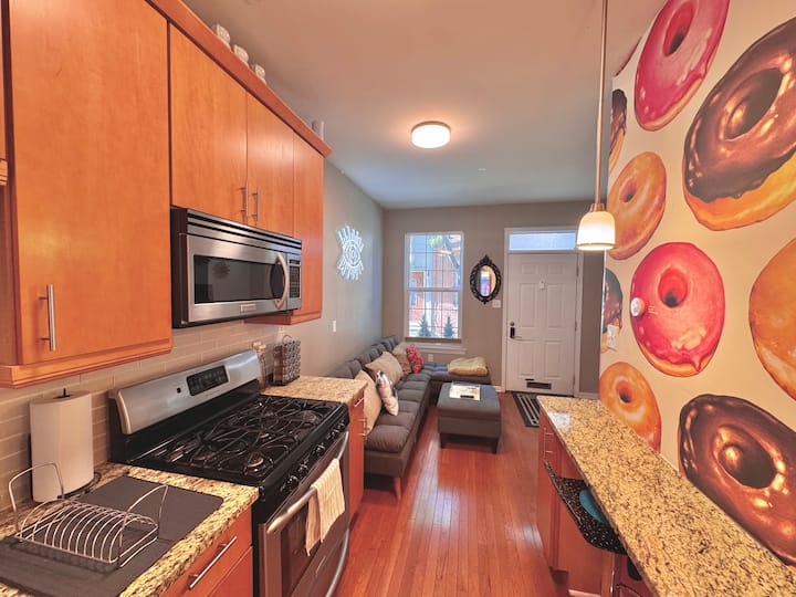 Modern-chic Living In The Heart Of Center City - Philadelphia, PA
