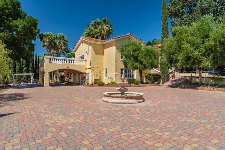 Historic Hacienda + Spa + Pizza Oven  Paso Robles - Paso Robles, CA