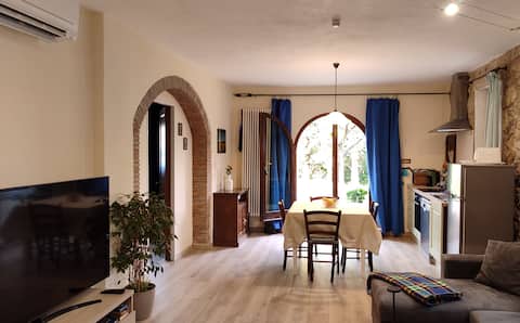 Top performing Airbnb: Rustic stone house with swimming pool. San Gimignano in San Gimignano