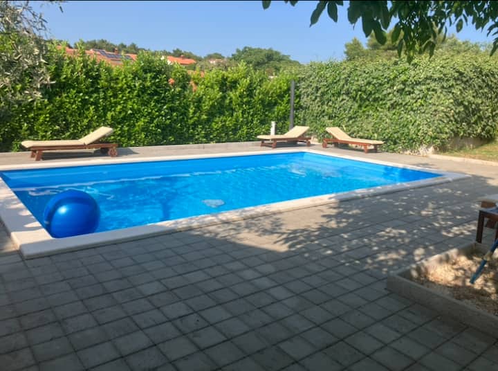 Apartment For 6 With Pool - Pula