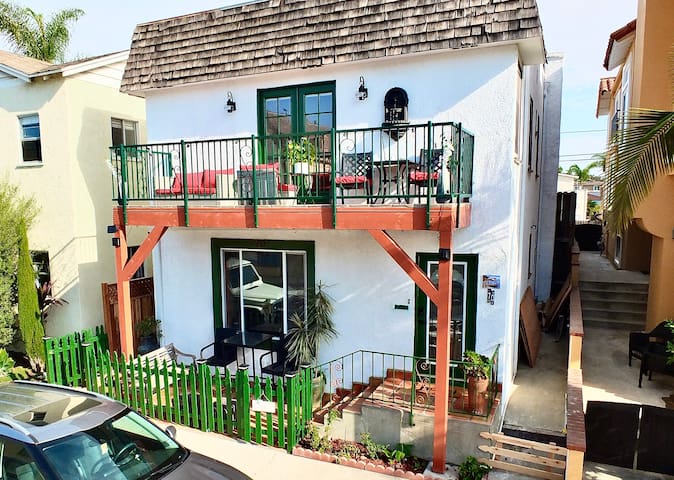 4bedroom/3bath Relaxing Single Family beach house