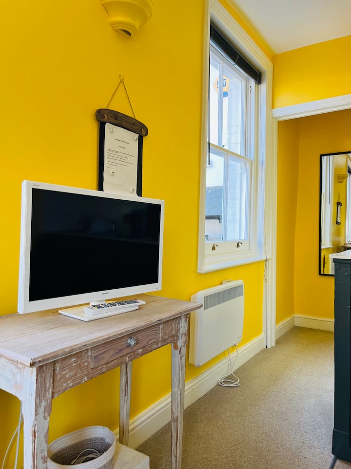 The Beach Retreat - A Bijou Seaside Maisonette - Arundel