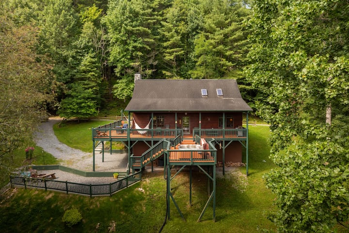 Cabin W/ Hot Tub, Fire Pit  & River Access - Valle Crucis, NC