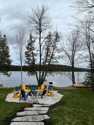 CASAKIM LAKEHOUSE - 5 Bedroom Lakefront Cottage
