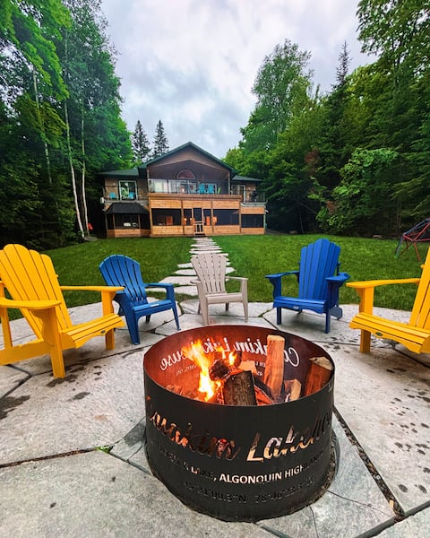 CASAKIM LAKEHOUSE - 5 Bedroom Lakefront Cottage