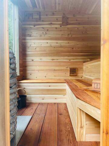 The Perfectly Peaceful Wildflower house gallery image 3