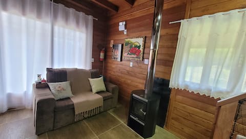 Top Airbnb: Recanto do Morango Cottage in Rancho Queimado