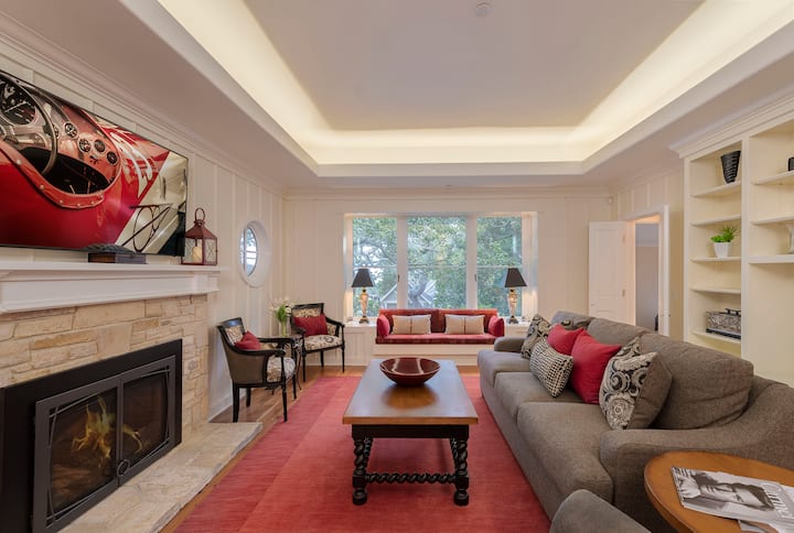 3831 Mar Rosas - Walk To Shops, Dining & The Beach - Carmel-by-the-Sea, CA