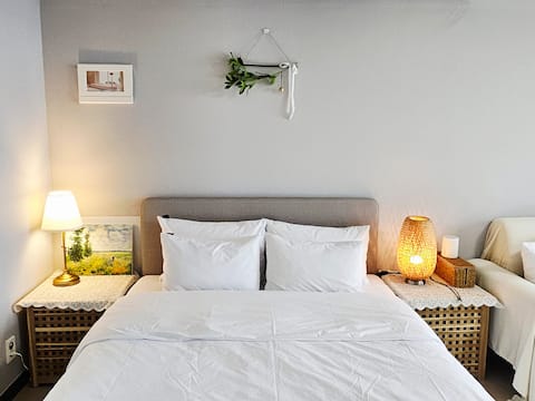 Consecutive discount, free parking, sunrise whirlpool ocean view (Dolsan Bridge, Gyeongdo) hotel-typ