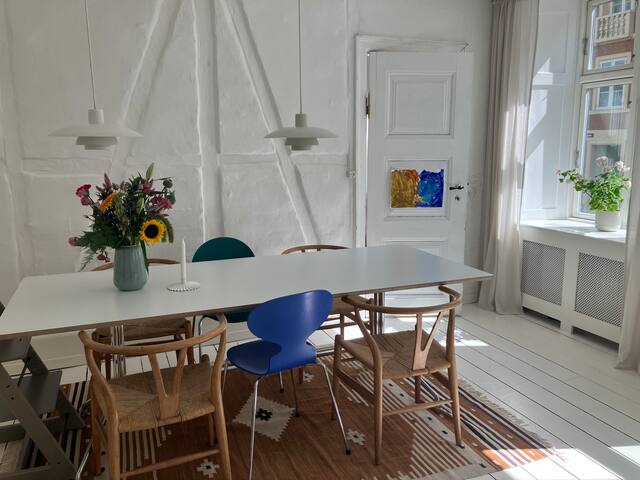 Cosy family home in the Center of it all❤️ gallery image 3