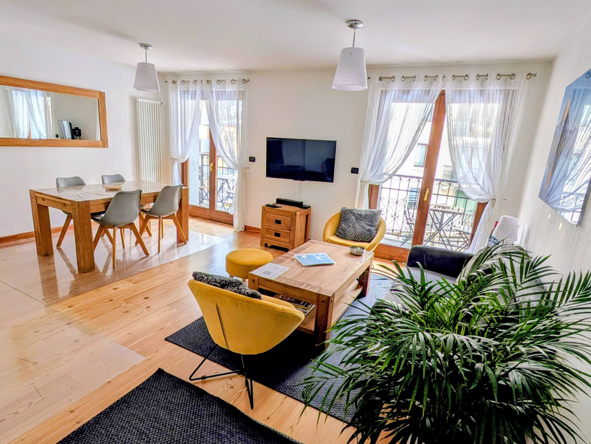 3 ROOMS 4****, NEW, VIEW OF MONT-BLANC, CHAMONIX CENTER