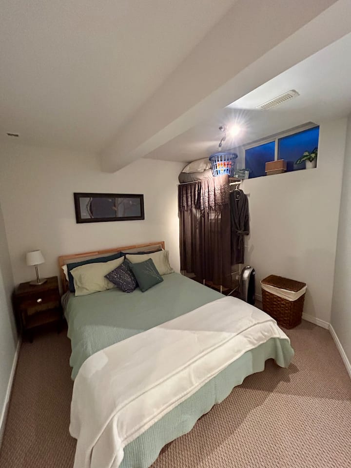 Quaint East End Guest Suite In Picturesque Guelph - Guelph