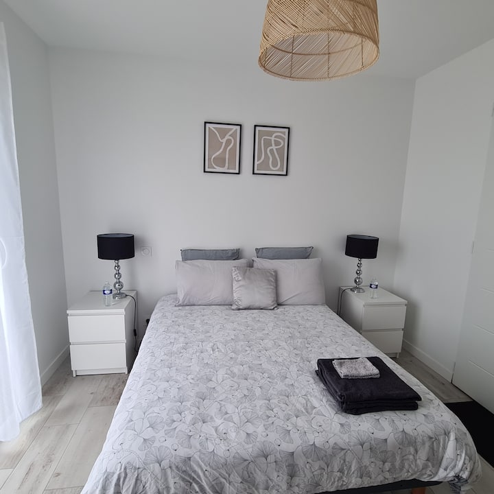 Chambre Cosy Avec Sdb Privée - Proche Puy Du Fou - Les Epesses