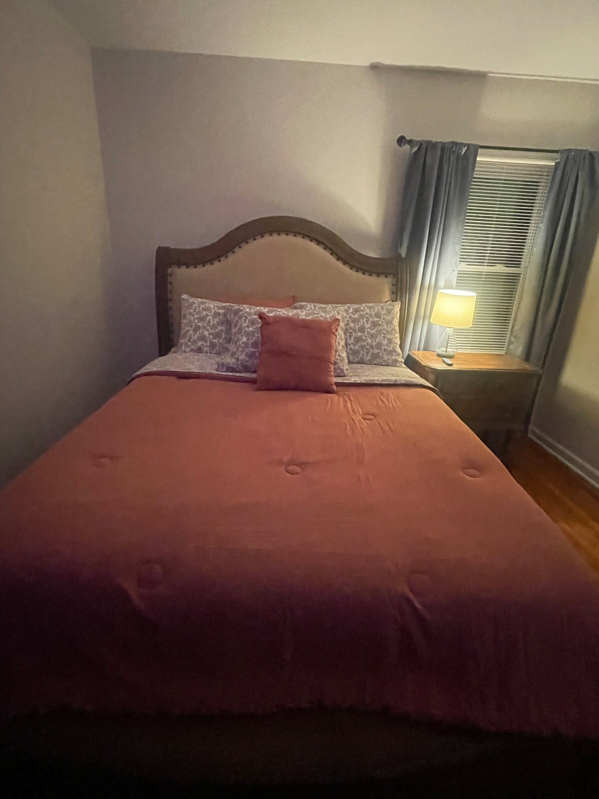 غرفة النوم 1