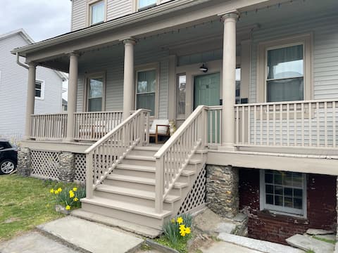 Family Friendly 3BR by Roundhouse