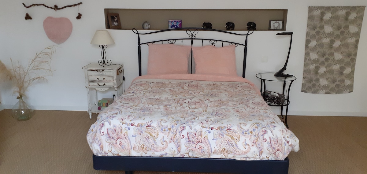 غرفة النوم 1