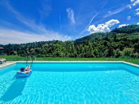 Vineyard Villa with Private Pool, Gym & Games Room