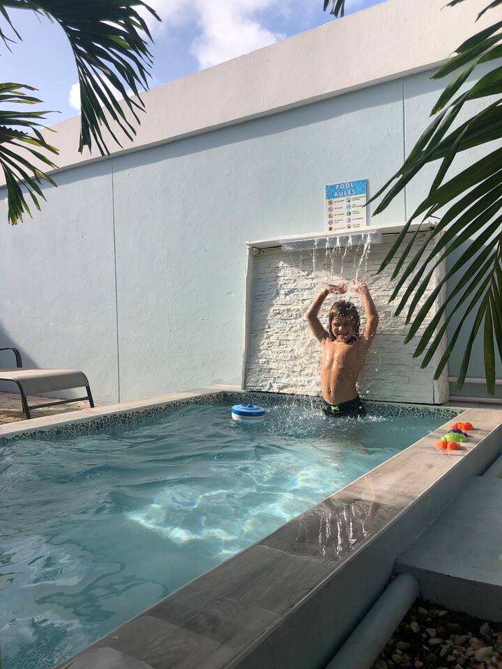 4BR Beach House+ golf cart+ Patio Bar+ Plunge Pool
