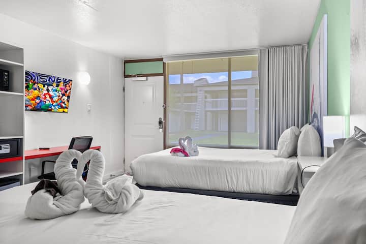 Disney Studio | Ground Floor | 2 Queens & Shuttle - Celebration, FL