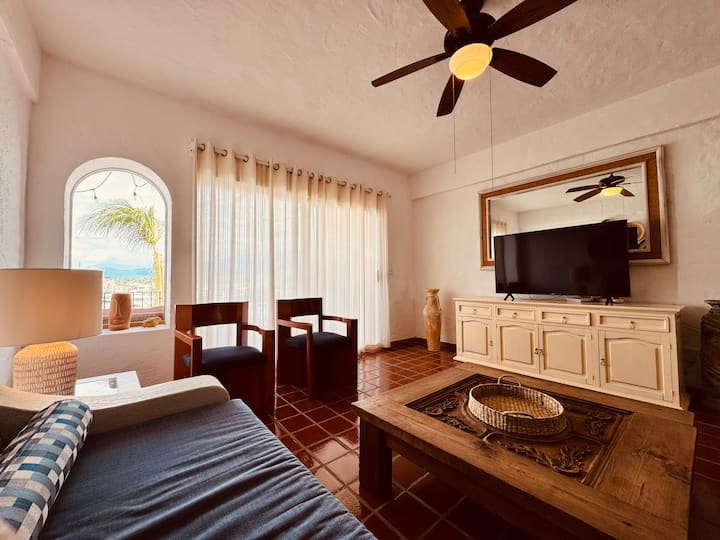 Marina Vallarta Beautiful Apartment With Terrace - Puerto Vallarta