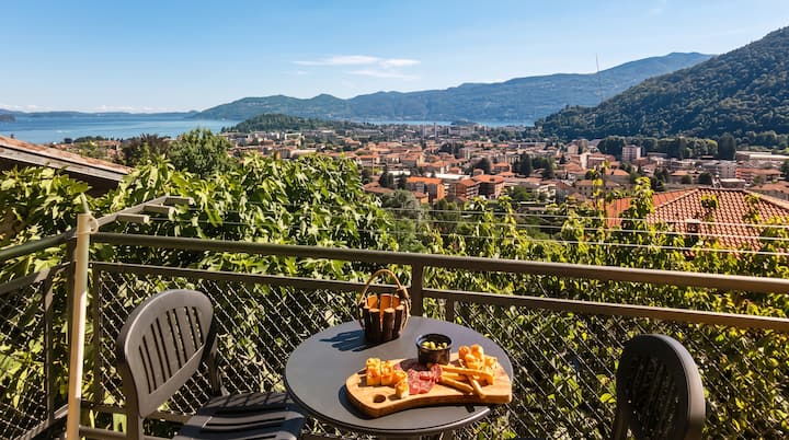 Casa Amelia - Trilocale Con Magnifica Vista Lago - Verbania