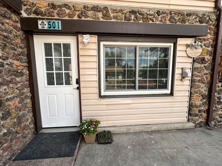 Downtown Basement Apartment