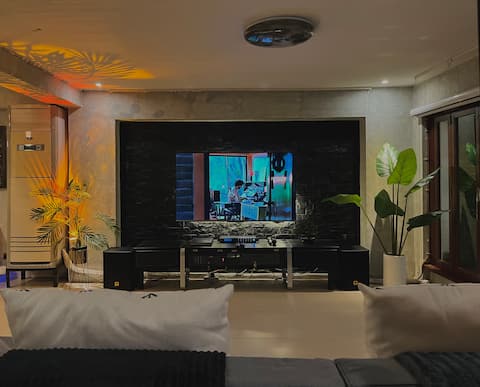 Makati Royale - 4BR with full kitchen and Karaoke