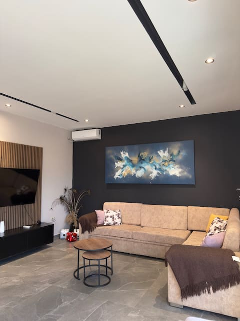 Popular Airbnb listing: Adrian villa in Sukth