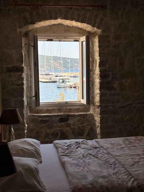 Stone fairy tale by the sea - two bedroom apartment